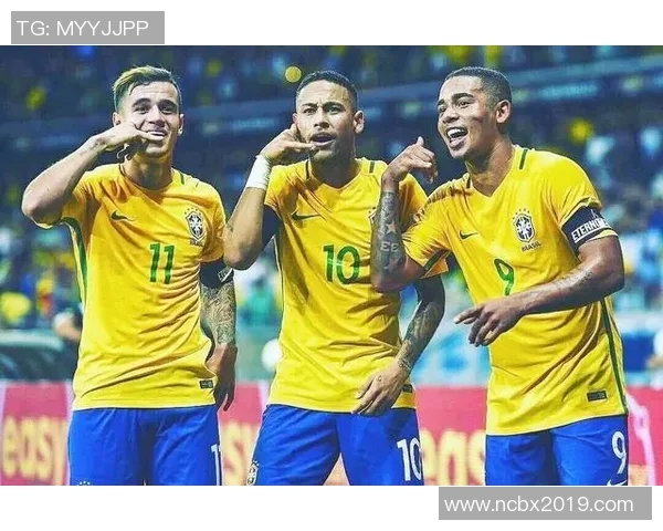 C罗：足球界的传奇巨星与全球偶像的辉煌历程与成就分析