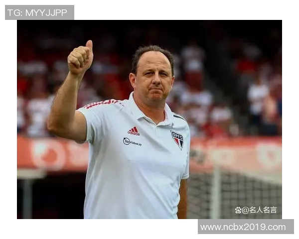 外国神级足球明星的传奇故事与球场上的辉煌时刻回顾 外国神级足球明星的传奇故事与球场上的辉煌时刻回顾