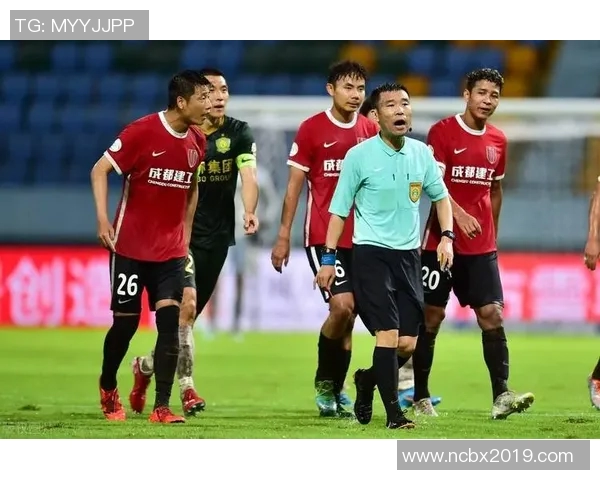 成都排球队战术引发热议球迷与专家观点大碰撞 成都排球队战术引发热议球迷与专家观点大碰撞