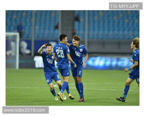 杭州羽毛球队在城市联赛中以73分稳居积分榜首位展现强劲实力 杭州羽毛球队在城市联赛中以73分稳居积分榜首位展现强劲实力