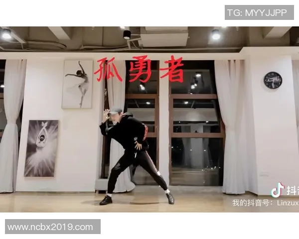 足球明星为何钟情于孤勇者的精神与魅力探讨 足球明星为何钟情于孤勇者的精神与魅力探讨